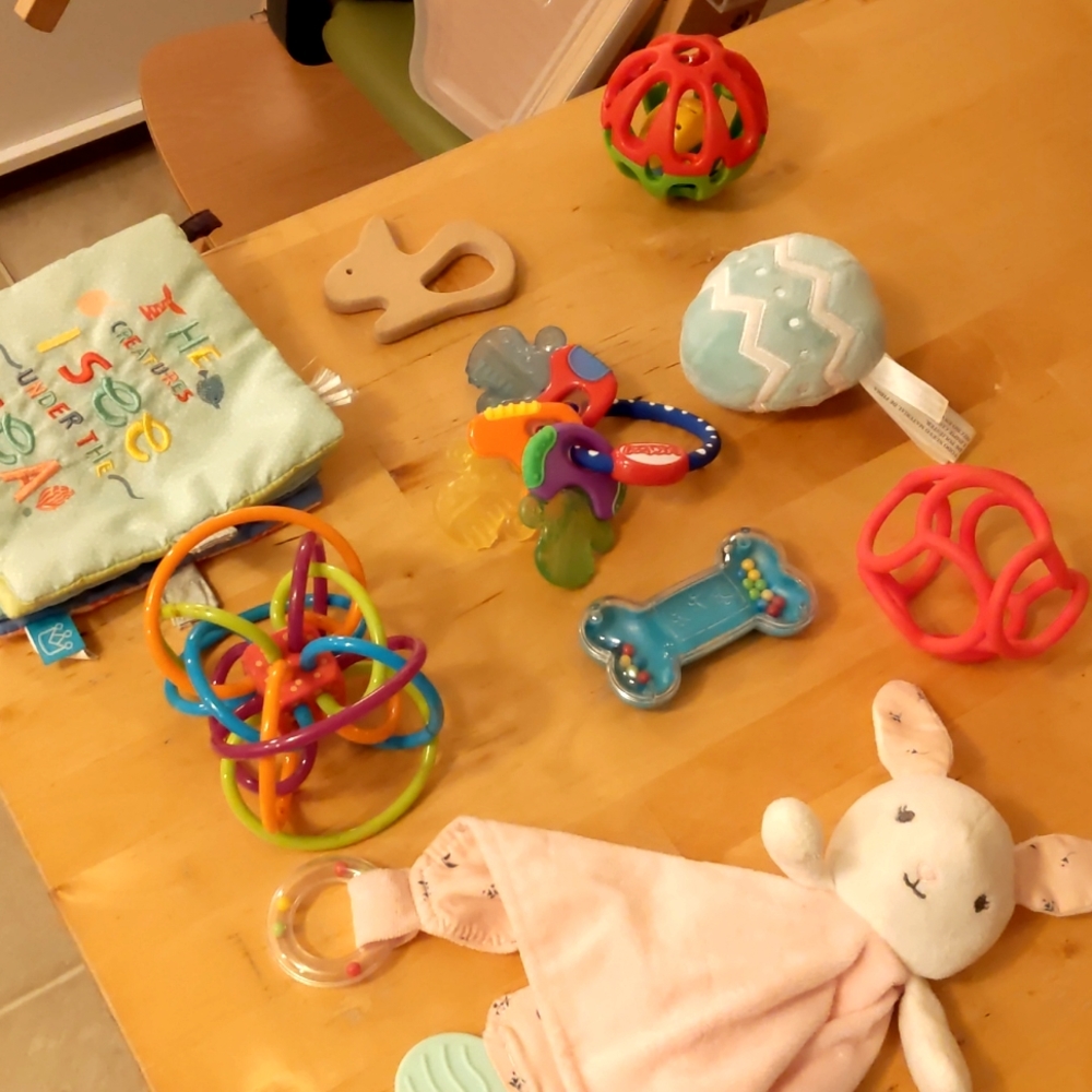 Baby toys bundle 0-6 months